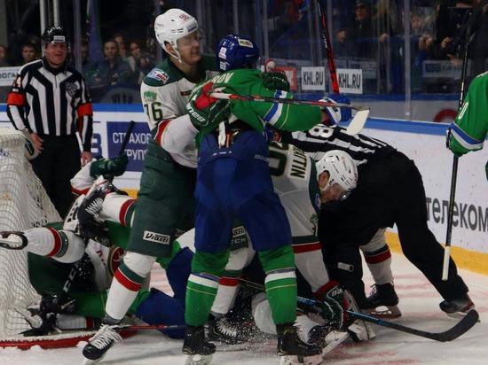 Болельщики посмотрели двухсотую серию хоккейного противостояния Уфы и Казани