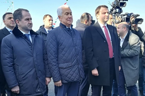 На границе России и Азербайджана открыли новый мост