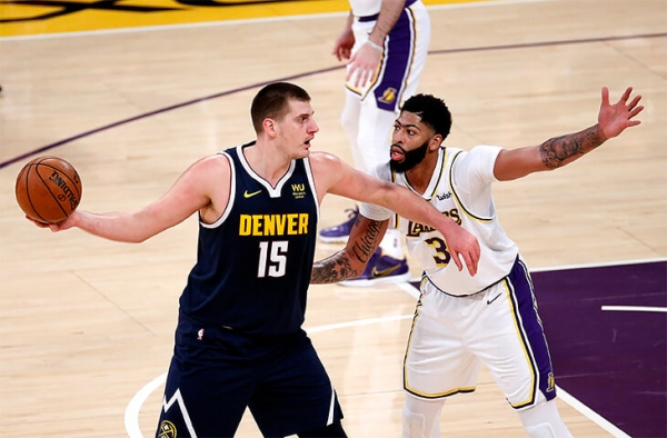 Гонка за MVP НБА. Яннис проводит один из лучших сезонов в истории, даже Харден и Леброн ему не конкуренты