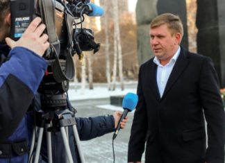 Кандидат в губернаторы создаёт новую коалицию