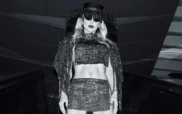 "Ткани не хватило": наряд Лободы высмеяли в Сети