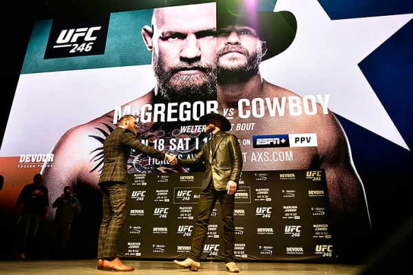 Конор Макгрегор против Дональда Серроне: онлайн UFC 246