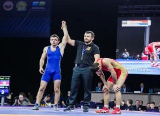 Чемпионат России по греко-римской борьбе проходит в Новосибирске