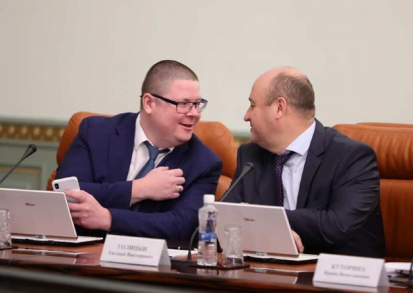 Самые ми-ми-мишные фотографии челябинских политиков в Инстаграме