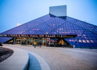 Названы артисты, которые попадут в Зал славы рок-н-ролла-2020