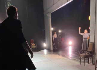 На гастролях в Нур-Султане у вахтанговцев начался пожар