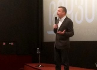 Леонид Парфенов презентовал фильм «Русские грузины» в Новосибирске