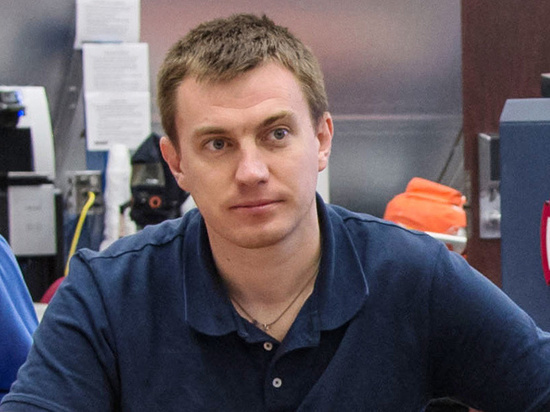 Космонавта Тихонова отстранили от полета на МКС из-за больного глаза