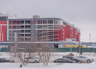 «Киллер» малых ТЦ в Нижнекамске опаздывает на год