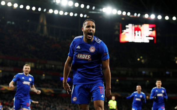 Пытка Обамеянга в овертайме: забил через себя и мог сделать дубль после ответного гола &laquo;Олимпиакоса&raquo;, но промазал с линии вратарской