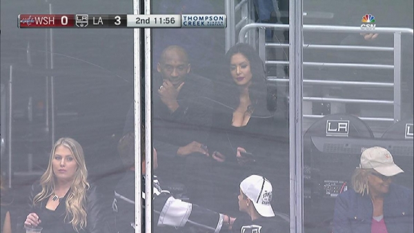 Овечкин вышел в свитере с 24-м номером в честь Брайанта. Они считали друг друга великими и виделись после матчей