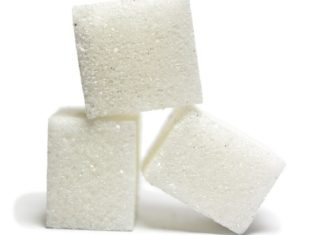 Аналитик объяснил закрытие крупных бакалейных заводов: запасаться ли сахаром