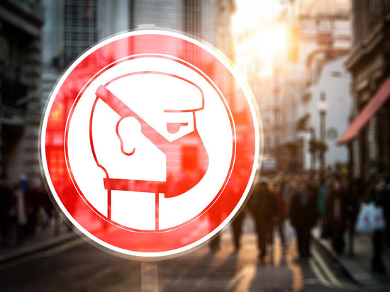 Сбежавшая из карантина петербурженка бросила детей у бабушки