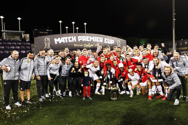 Год назад &laquo;Спартак&raquo; Кононова тоже феерил в Катаре. Федун был счастлив: говорил, есть игра, пас, комбинации и забегания