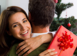 Извечный мужской вопрос-что подарить на 8 марта?