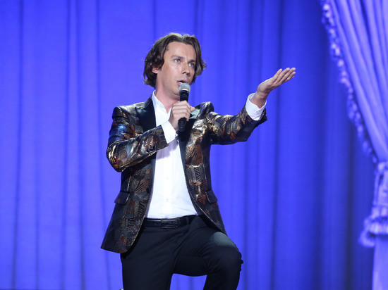 Галкин на карантине по коронавирусу отрастил усы