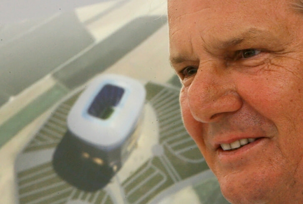 ? Владелец &laquo;Хоффенхайма&raquo; &ndash; враг всех немецких фанатов (&laquo;Сын шлюхи&raquo;) и супергерой в своем регионе (&laquo;Батя Хопп&raquo;)