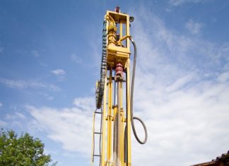 Бурение скважины на 2 дома. Особенности подключения скважины на двух хозяев