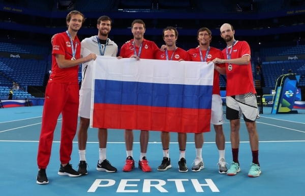 Метафизический разговор с Сафиным: смерти нет, деньги &ndash; фантики, любовь &ndash; привидение. Но кошки &ndash; святое