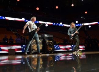 Metallica «разбавит» карантин концертами в сети