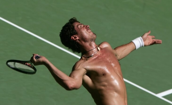 Метафизический разговор с Сафиным: смерти нет, деньги &ndash; фантики, любовь &ndash; привидение. Но кошки &ndash; святое