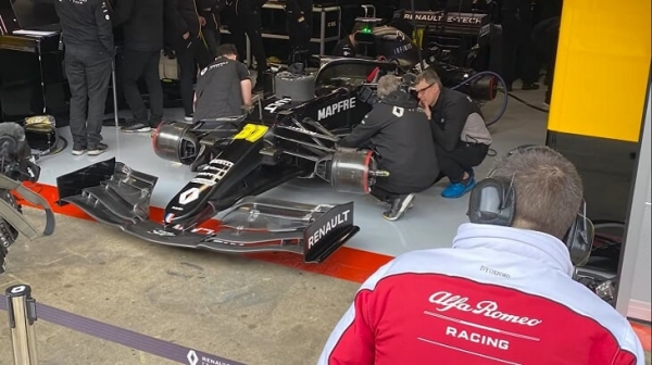 Новый виток шпионажа в &laquo;Ф-1&raquo;: &laquo;Феррари&raquo; тотально параноит, &laquo;Мерседесу&raquo; на все плевать. Рассказ русского фотографа-очевидца