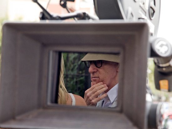 Стивен Кинг осудил отмену выхода биографии Вуди Аллена