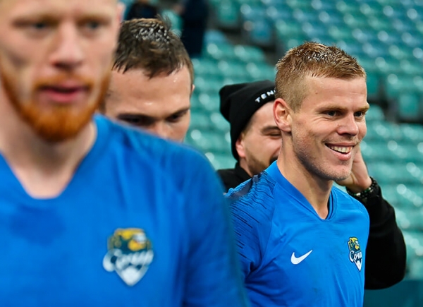 Новая жизнь Кокорина в Сочи: играет сам по себе, радуется теплу и мечтает, чтобы дома все были здоровы