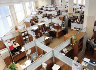 Росстат назвал сферы деятельности с самыми высокими зарплатами