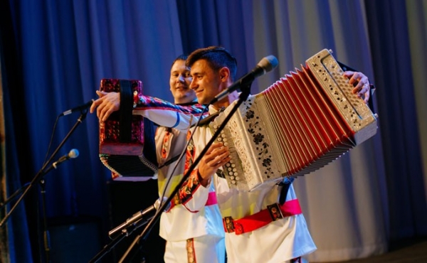 Дуэту &laquo;Веселуха&raquo; 15 лет &ndash; юбилейный концерт пройдет в Новосибирске