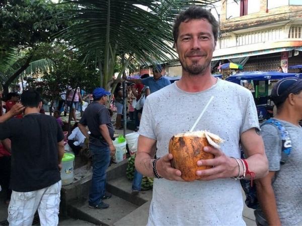 Метафизический разговор с Сафиным: смерти нет, деньги &ndash; фантики, любовь &ndash; привидение. Но кошки &ndash; святое