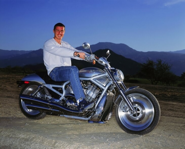 Метафизический разговор с Сафиным: смерти нет, деньги &ndash; фантики, любовь &ndash; привидение. Но кошки &ndash; святое