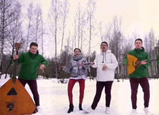 «Коронавирус, адьес»: балалаечник из Перми перепел песню Little Big