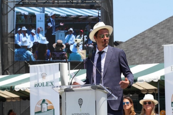 Метафизический разговор с Сафиным: смерти нет, деньги &ndash; фантики, любовь &ndash; привидение. Но кошки &ndash; святое