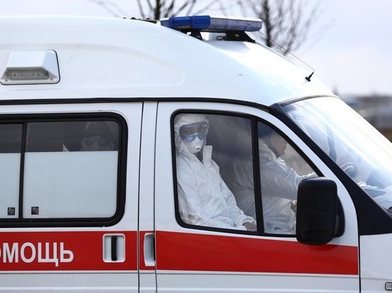 Синеватые губы, боль, одышка: названы новые "знаки" коронавируса