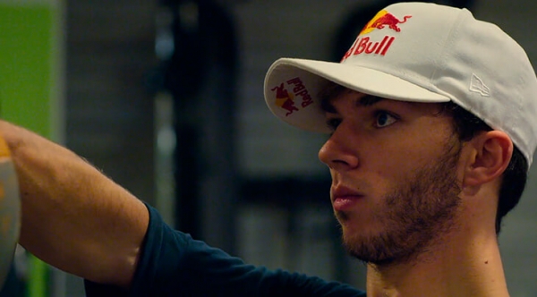 Второй сезон сериала Netflix о «Ф-1»: сюжеты – рваные, зато мы узнали, что мать пилота «Ред Булл» сидела в тюрьме