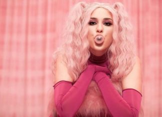 Омский НПЗ помог создать семейную театральную студию в лицее