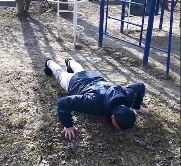 Шапша отжался 50 раз и запустил флэшмоб "за здоровый образ жизни"