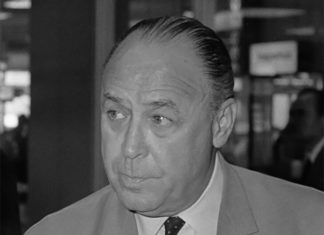 Хельмут Гросс совершил главную тактическую революцию в немецком футболе (убрал либеро!). До этого он проектировал мосты