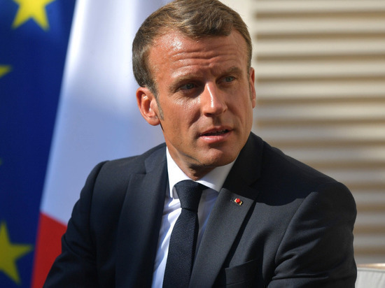 Макрон призвал Италию не "опьянеть" от помощи РФ с коронавирусом