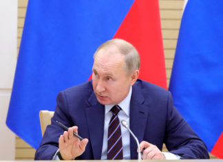 Путин отказался считать несистемную оппозицию врагом России