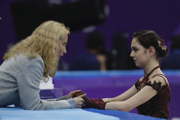 &laquo;Она производит автомобили, а ты заставляешь ее писать стихи&raquo;. Подкаст про методы Тутберидзе &ndash; текстом