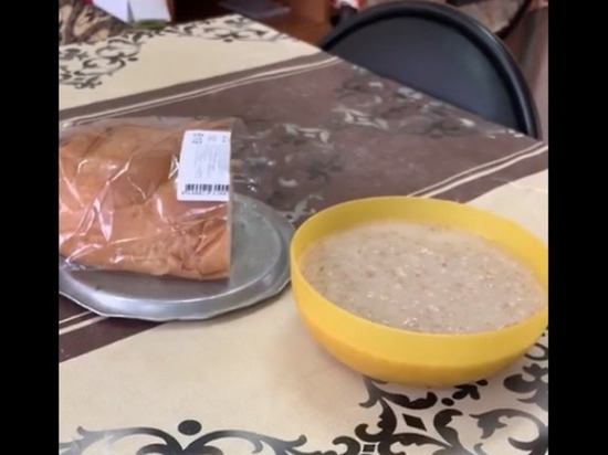 "Нет еды, нет помощи": медсестра показала условия для больных COVID-19