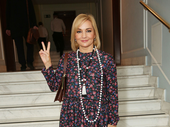 "112": Татьяну Буланову госпитализировали в Петербурге