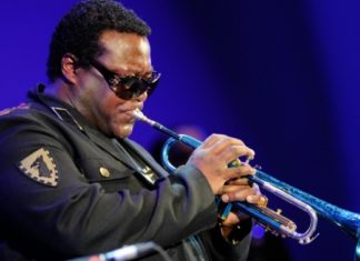 Джазовый певец Уоллес Рони умер от осложнений коронавируса