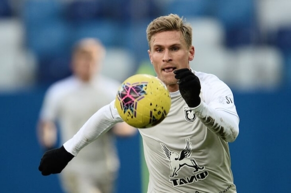 Как будем доигрывать футбольный сезон? Плей-офф? Или разобьем чемпионаты на мелкие группы? Давайте решать!