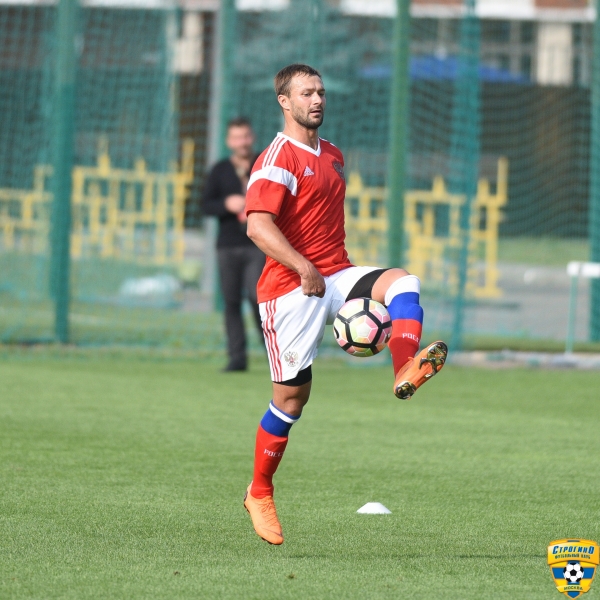 Хаби Алонсо, Кафу, Сычев, Быстров &ndash; комментаторы и журналисты рассказывают, как играли в футбол с профи. Делитесь и вы!