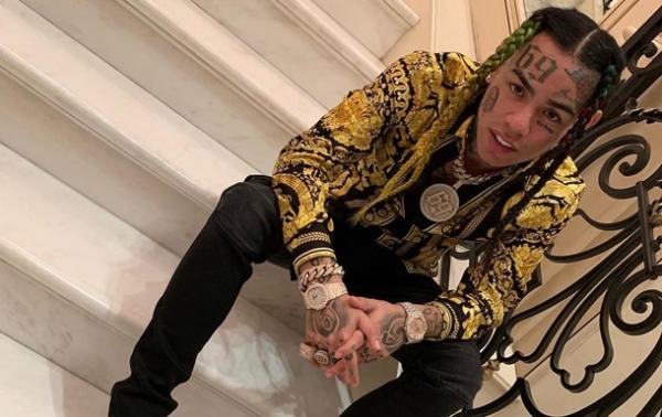 Рэпера Tekashi 6ix9ine выпустили из тюрьмы из-за коронавируса