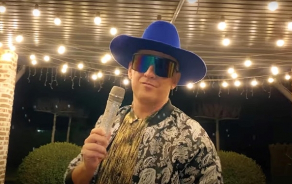 Потап на карантине снял "сумасшедший" клип