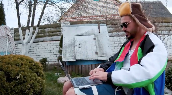 Кокорин (в футболке &laquo;Пацан сказал &ndash; пацан сделал&raquo;) опять у Красавы: выдал инсайд про &laquo;Рому&raquo; и сказал, что не против вернуться в &laquo;Зенит&raquo;